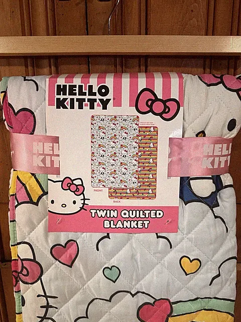 Hello Kitty Twin Quilt Rainbow Cloud