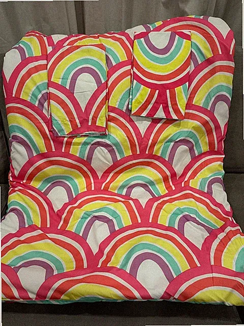 Target Pillowfort Rainbow Colored FullQueen Comforter w/2 Pillowcases-Reversible